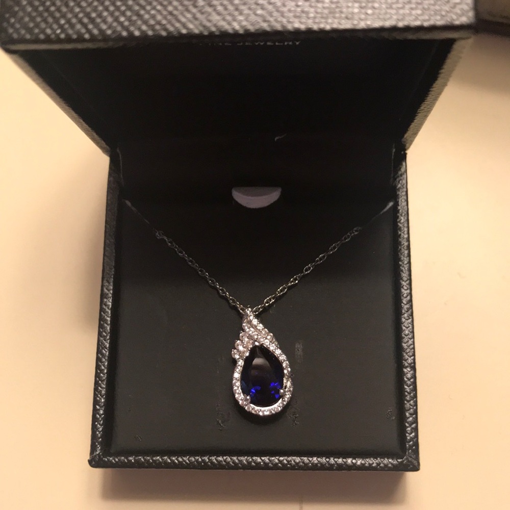 cubic zarconia saphire pendant necklace